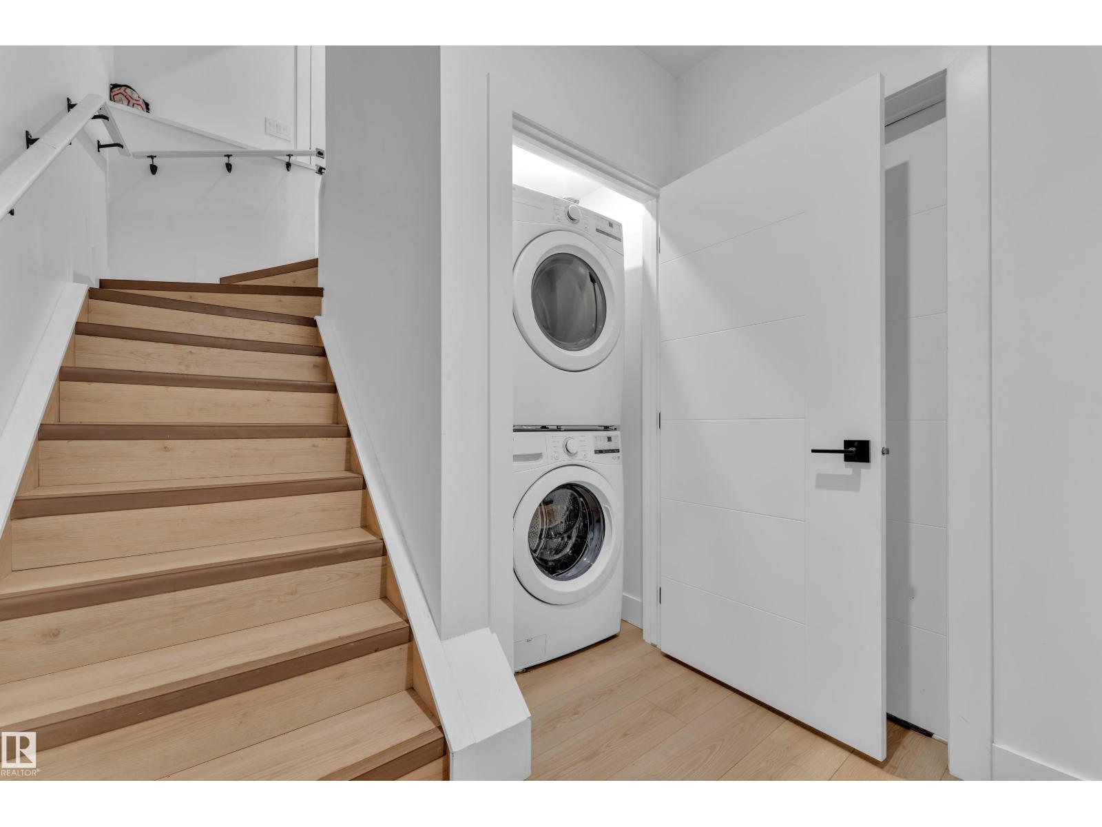 1755 18 ST NW - 53