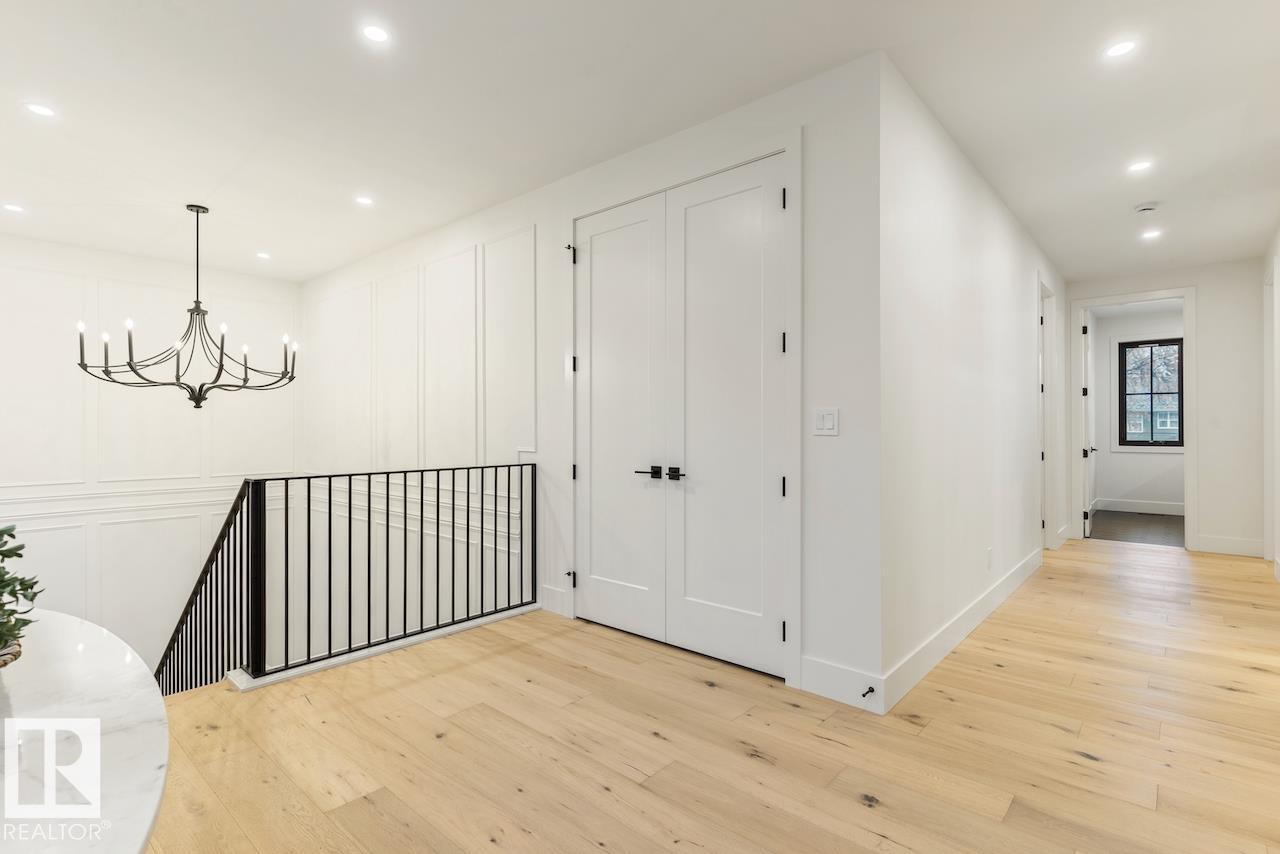 10519 138 ST NW - 29