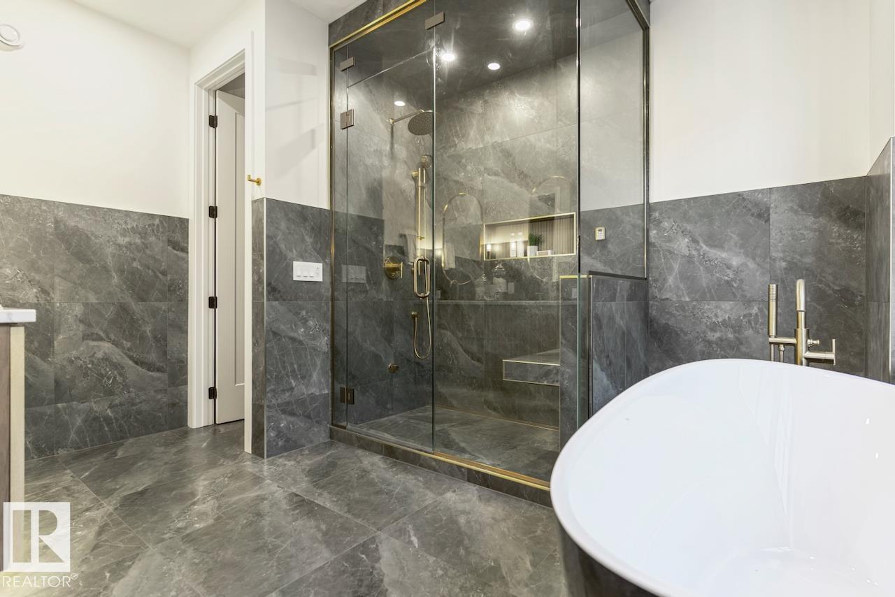 10519 138 ST NW - 35
