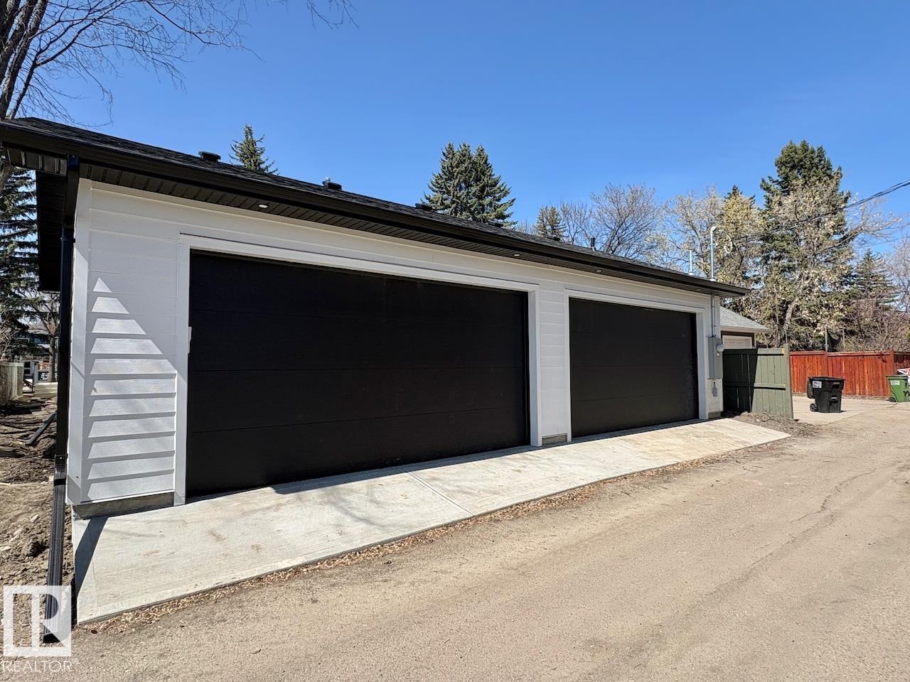 10519 138 ST NW - 68