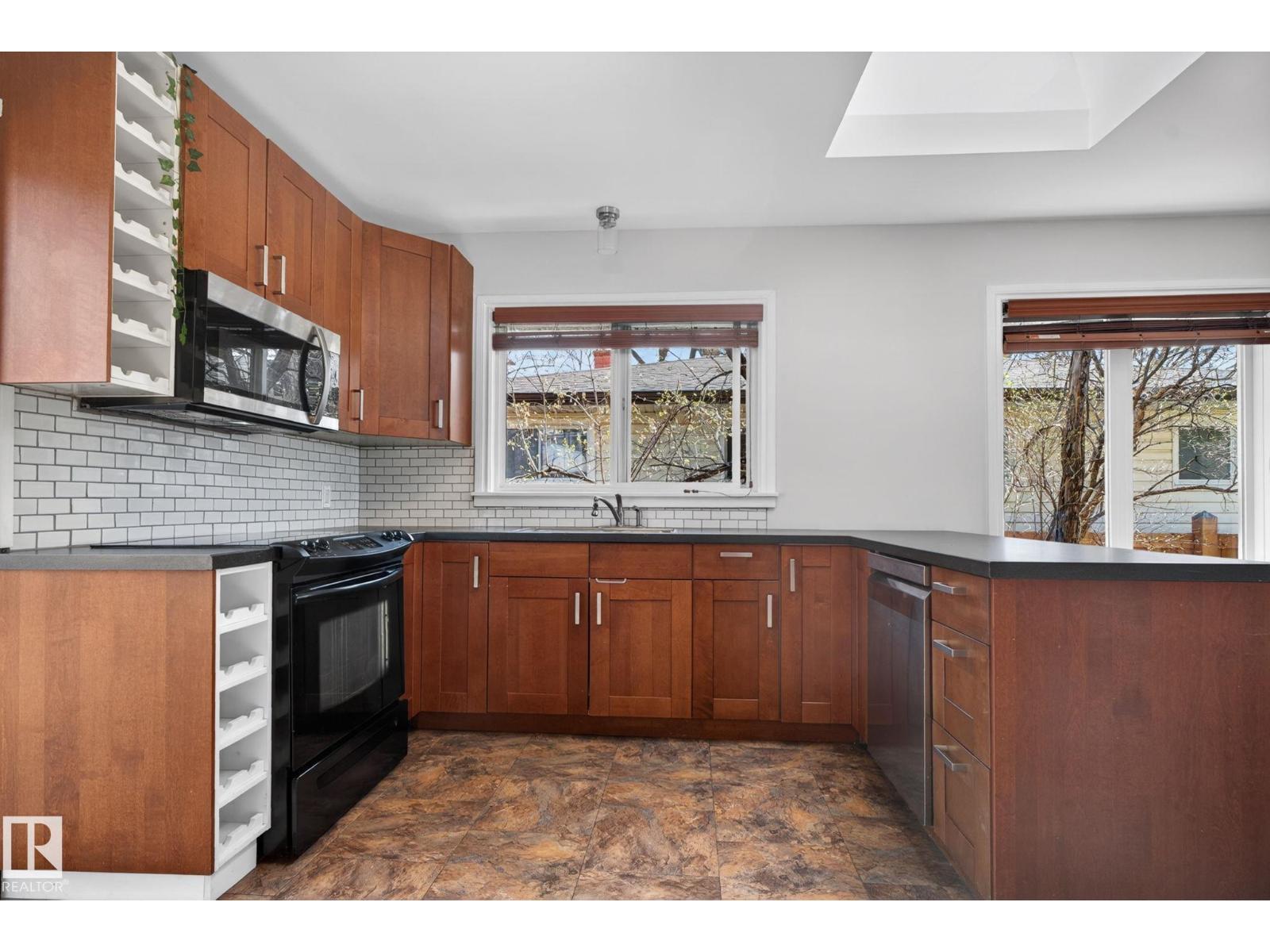 10409 83 ST NW - 12