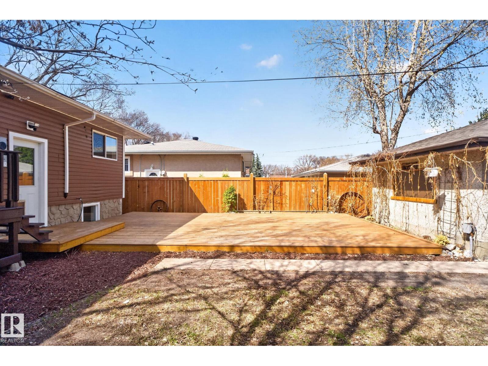 10409 83 ST NW - 52