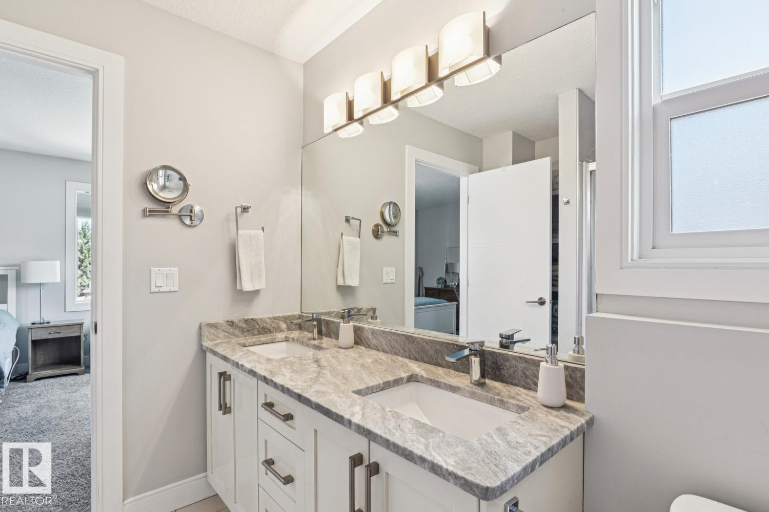 9919 79 ST NW - 32