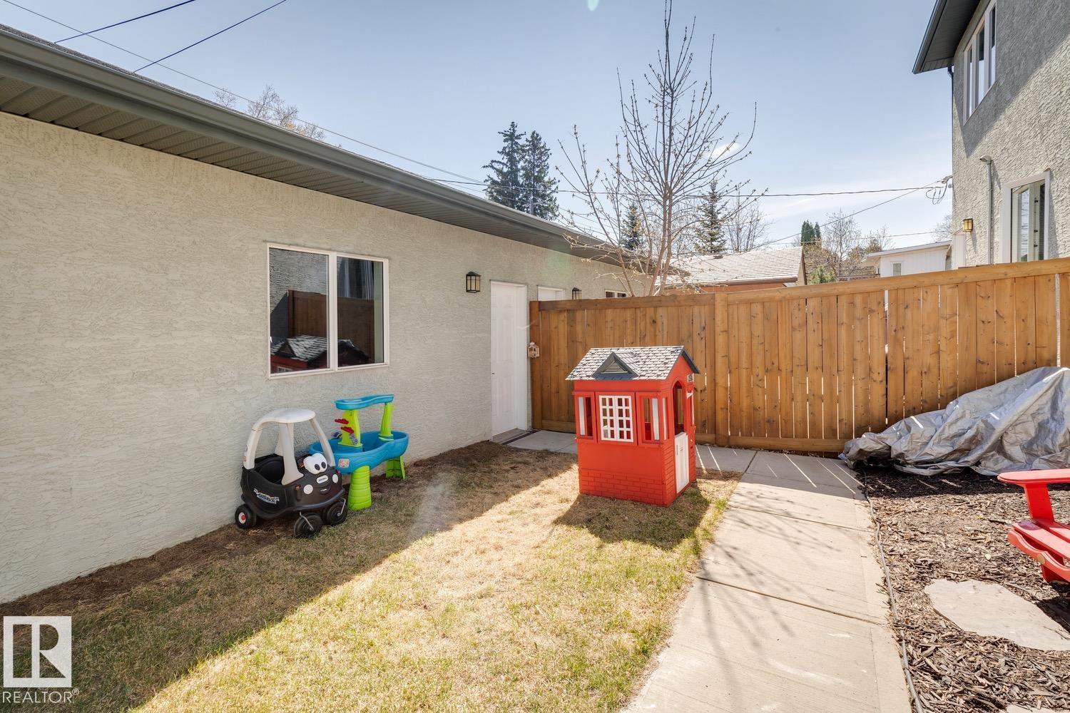 9919 79 ST NW - 33
