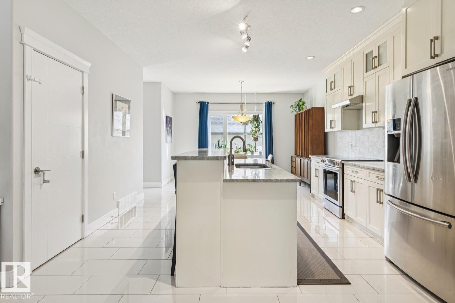 9919 79 ST NW - 8