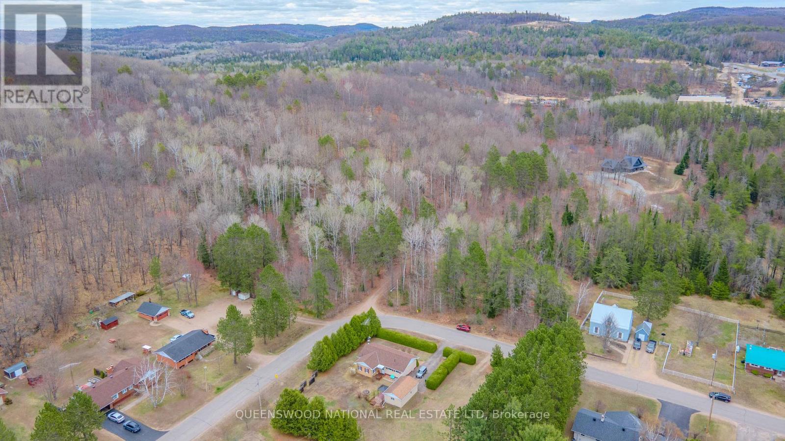 121 SANDHILL DRIVE - 39