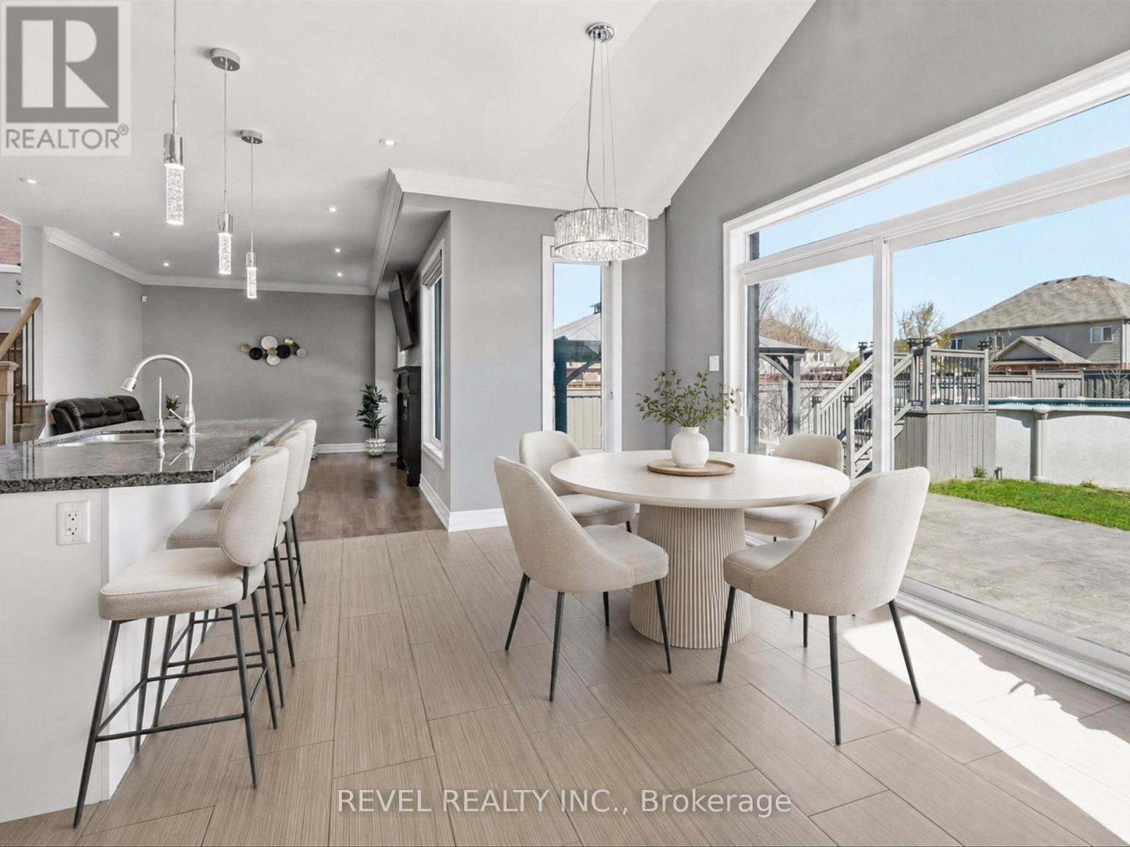 17 MOUNT CRESCENT - 16