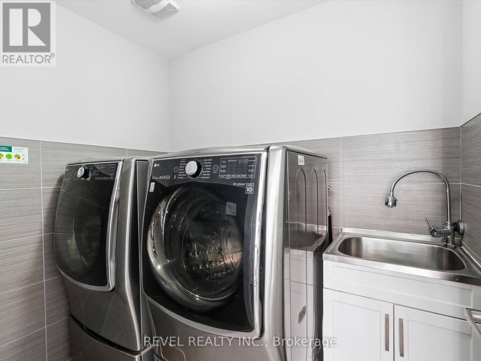 17 MOUNT CRESCENT - 28