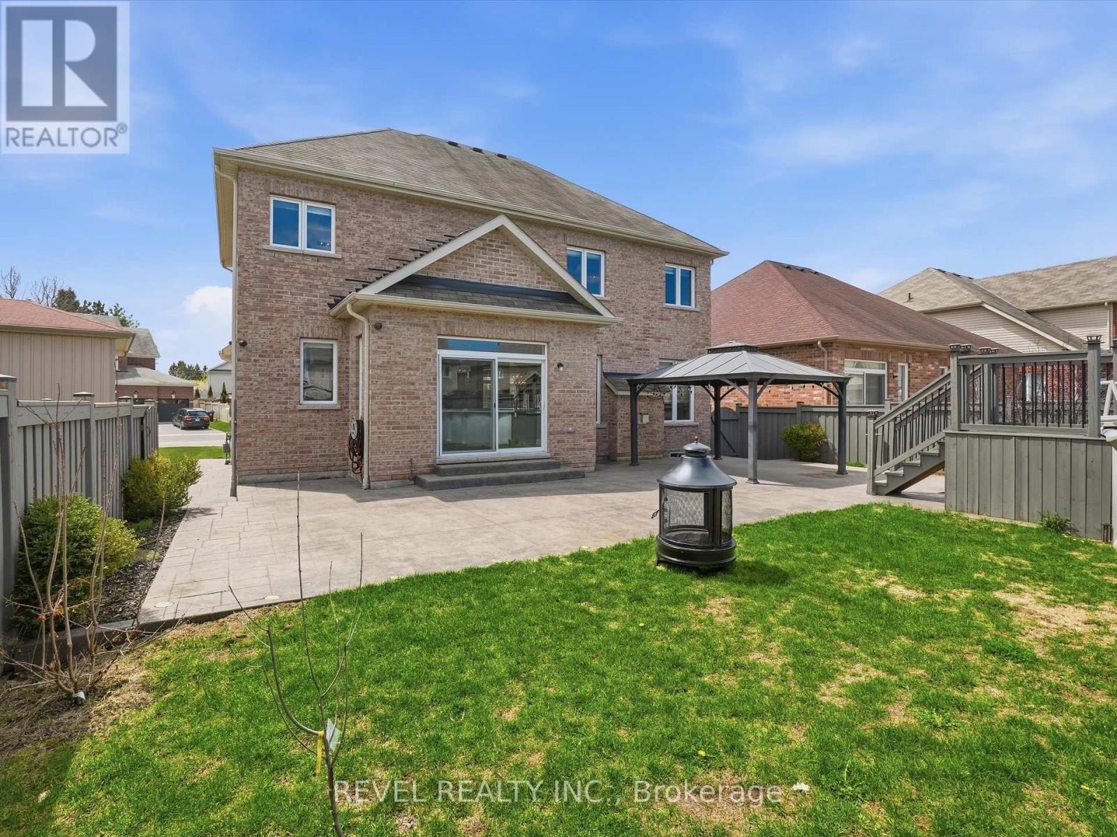 17 MOUNT CRESCENT - 41