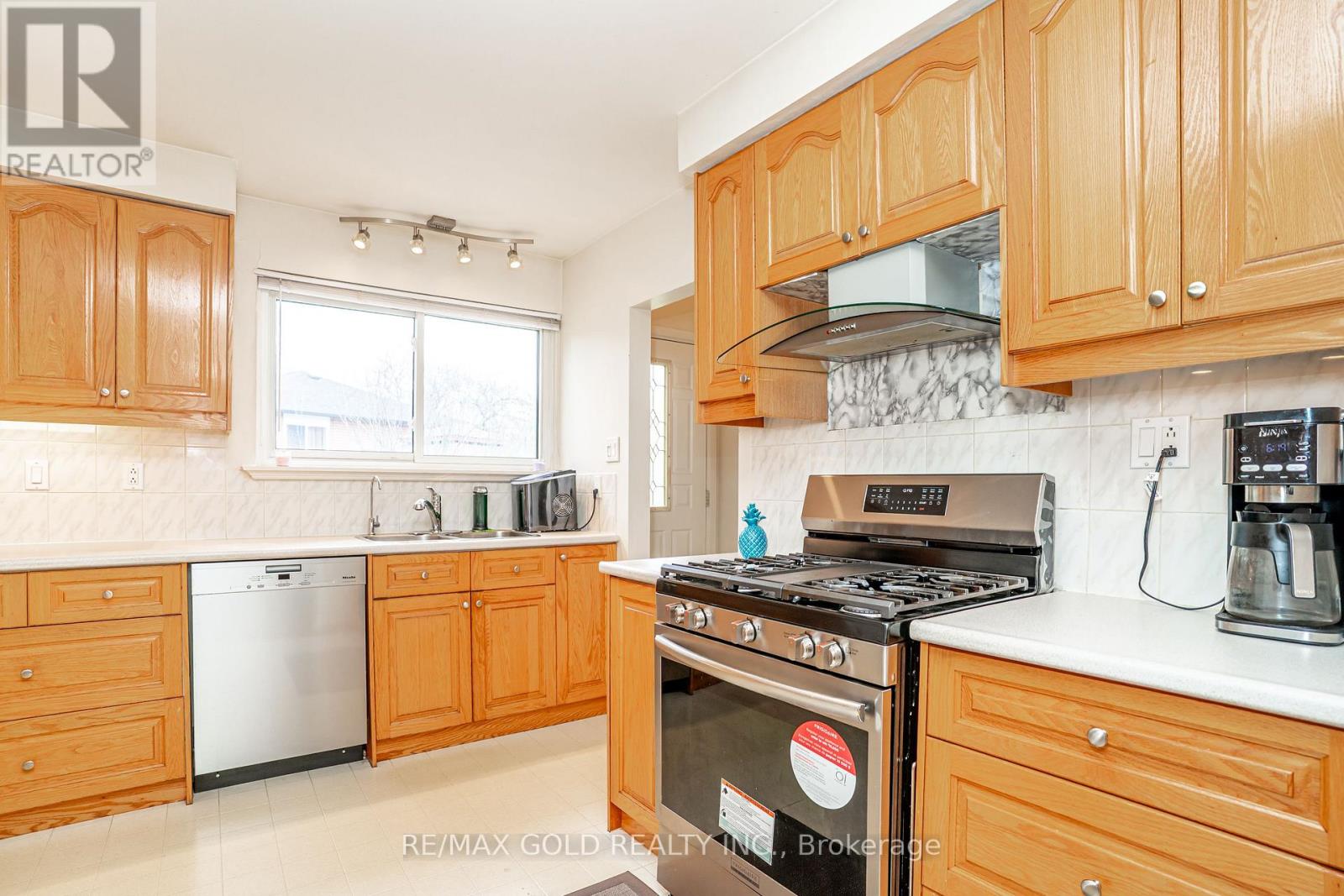 21 ABERDEEN CRESCENT - 18