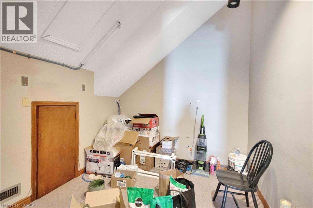 174 STANLEY Street Unit# 300 Upper, Brantford, Ontario, N3S6P8 — Photo 6