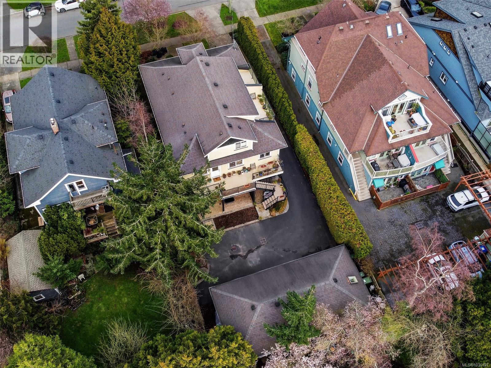 #2 1217 McKenzie St - 12