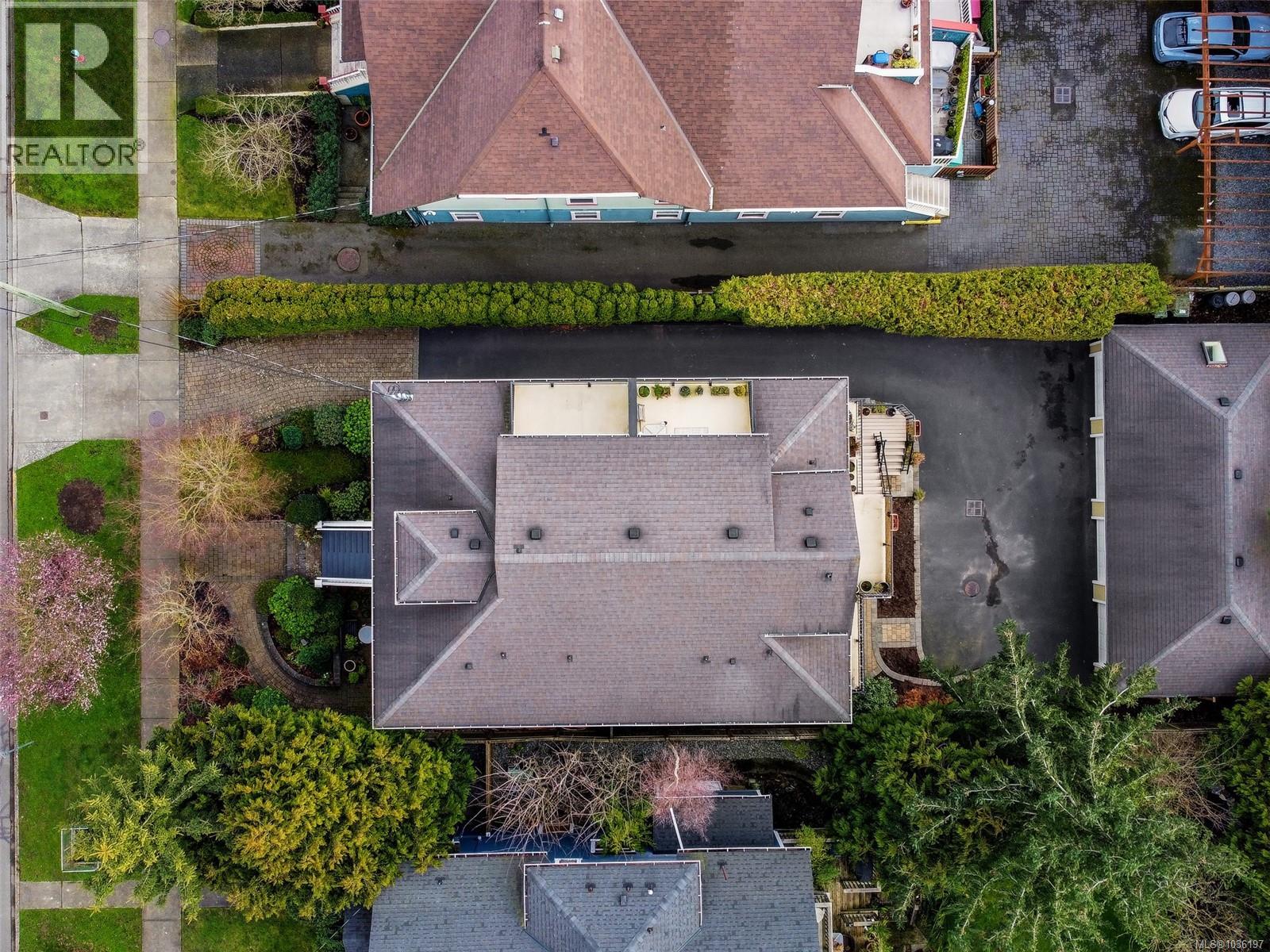 #2 1217 McKenzie St - 17