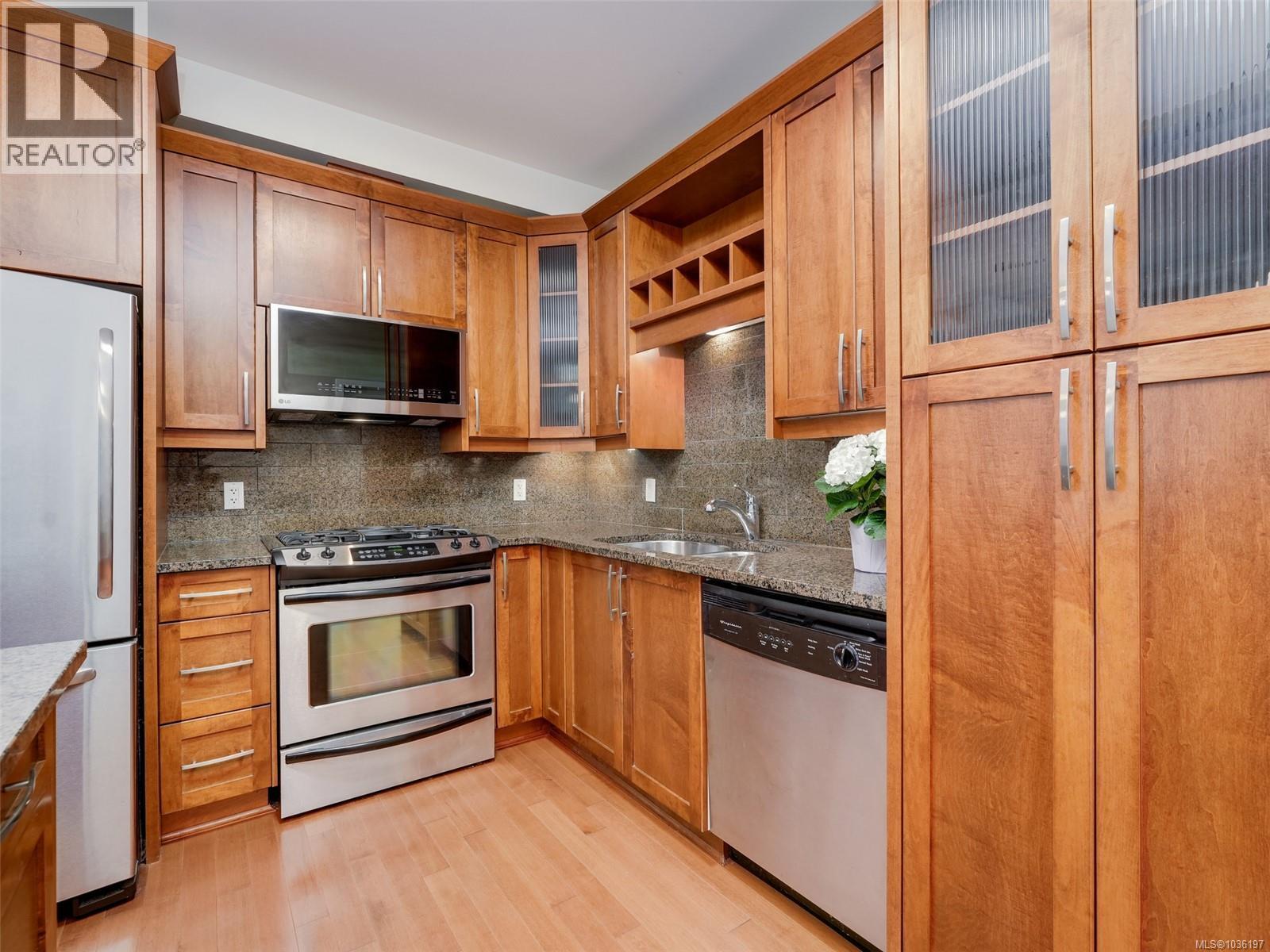 #2 1217 McKenzie St - 2