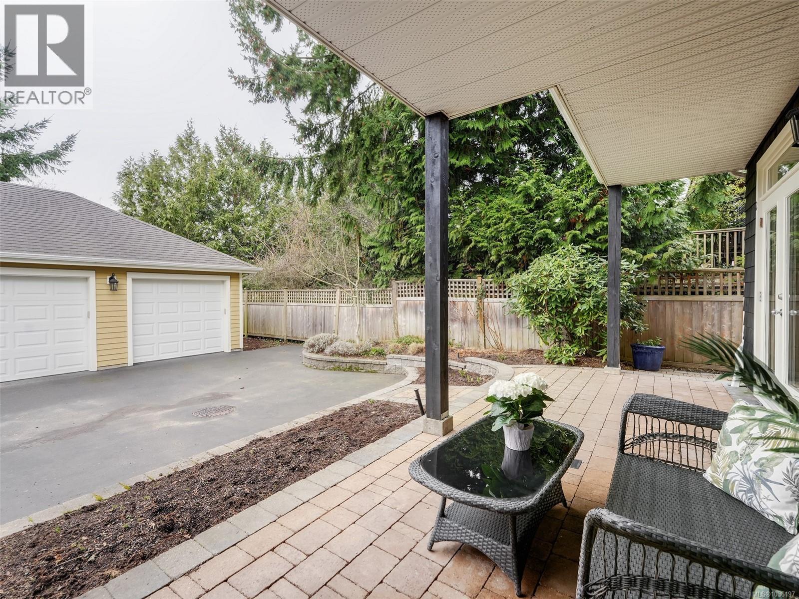 #2 1217 McKenzie St - 25