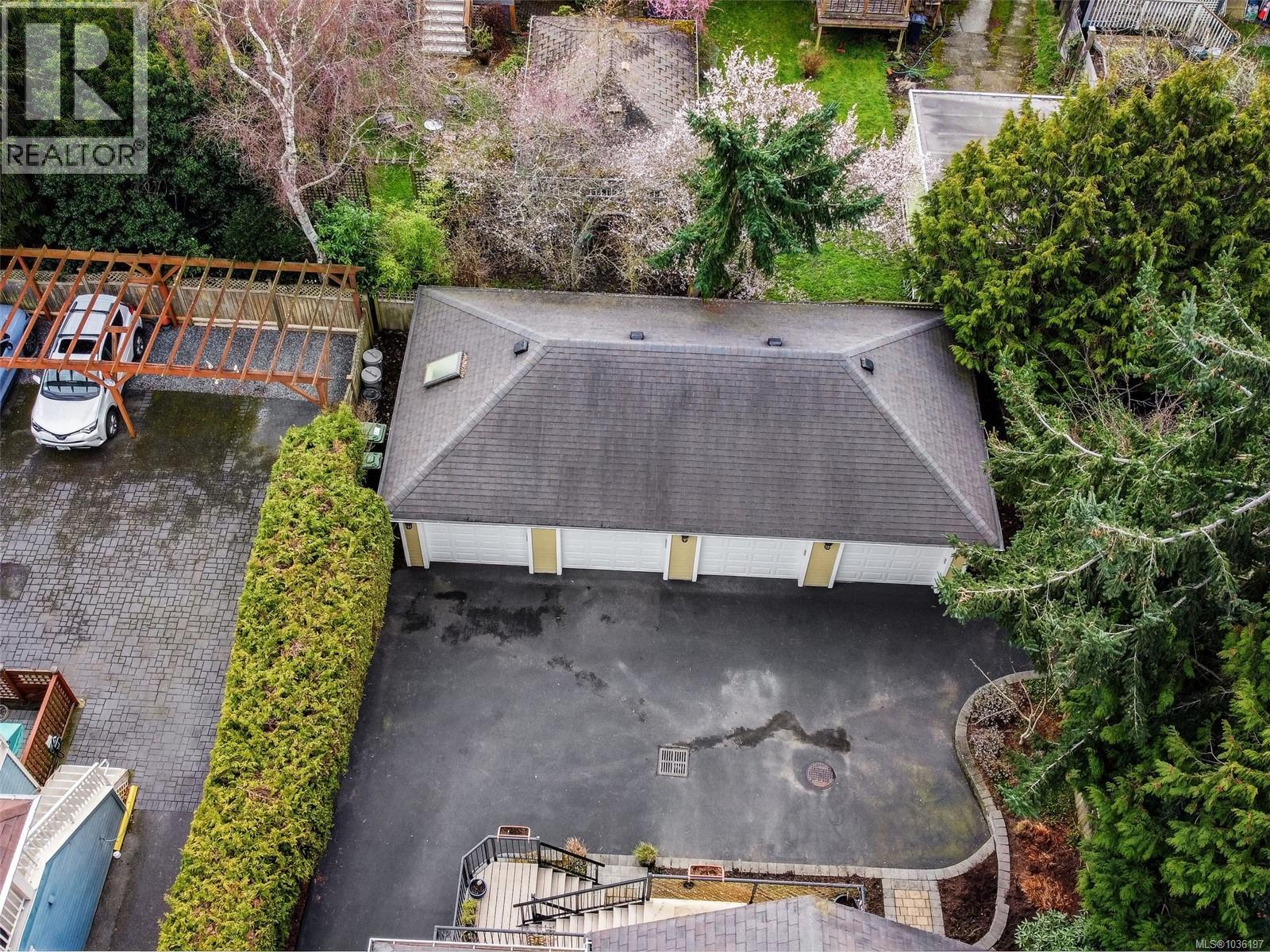 #2 1217 McKenzie St - 36