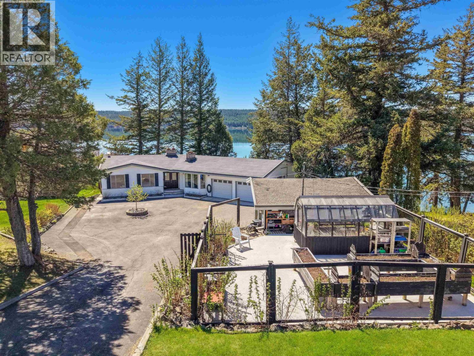3854 EMERALD CRESCENT, Lac La Hache