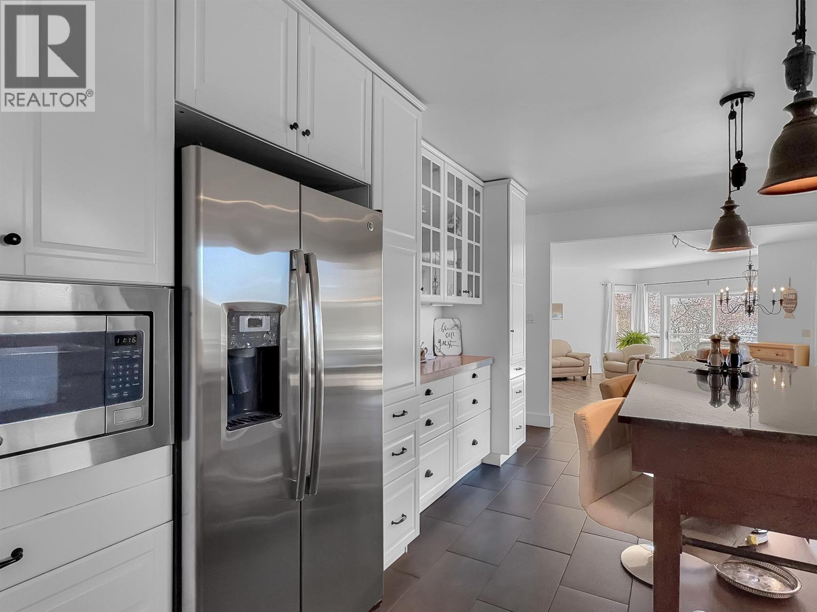 3854 EMERALD CRESCENT - 6