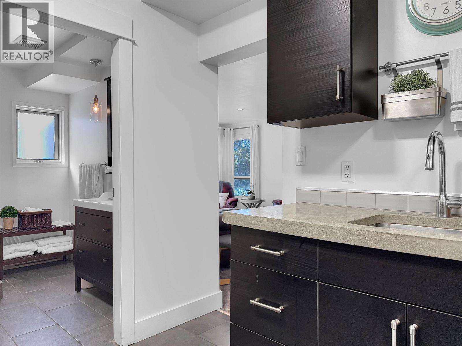 3854 EMERALD CRESCENT, Lac La Hache