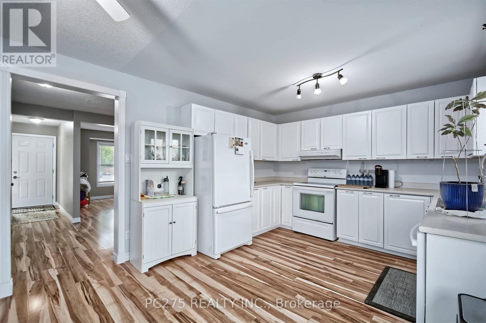 #36 141 CONDOR COURT - 12