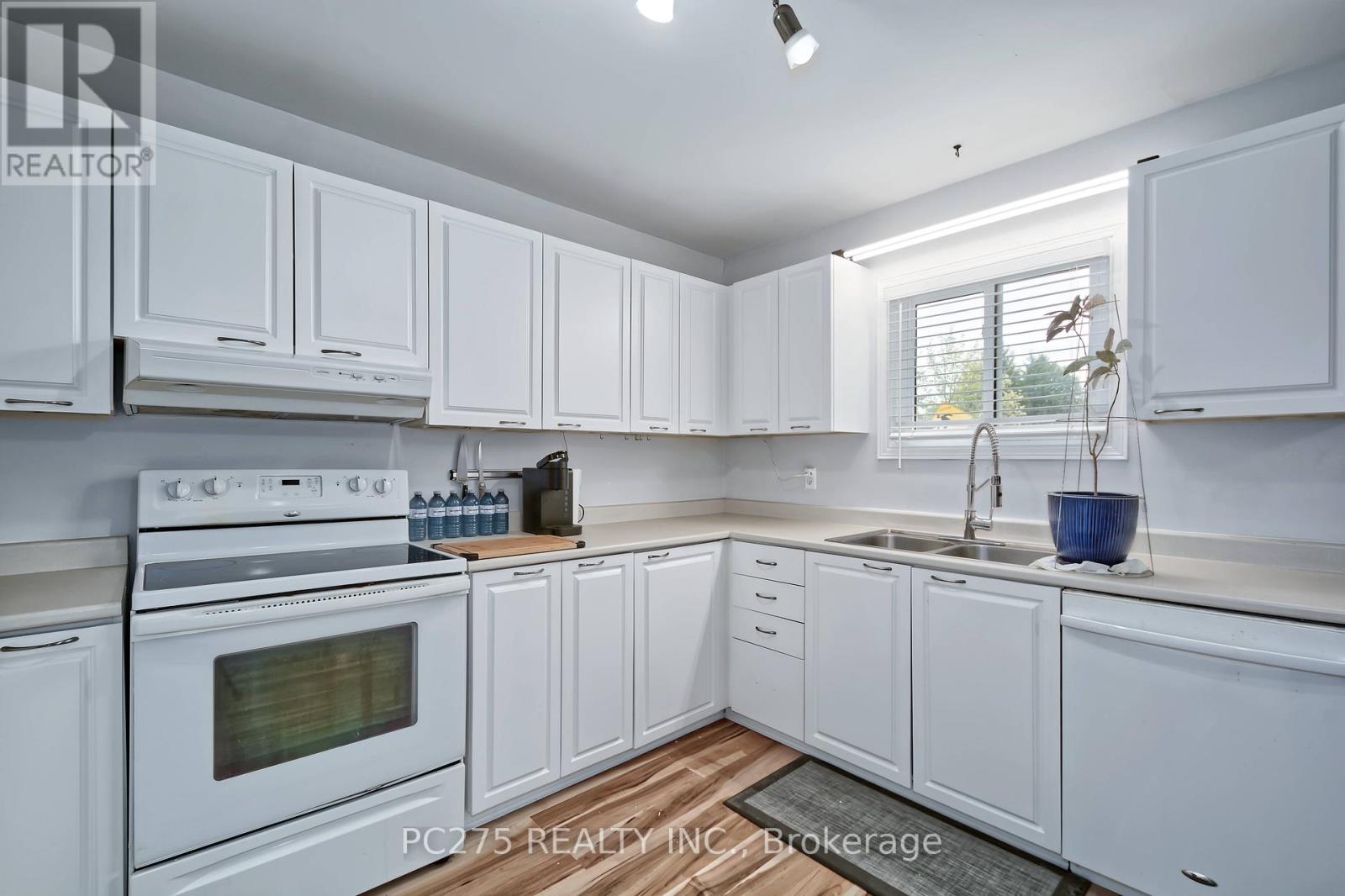 #36 141 CONDOR COURT - 13