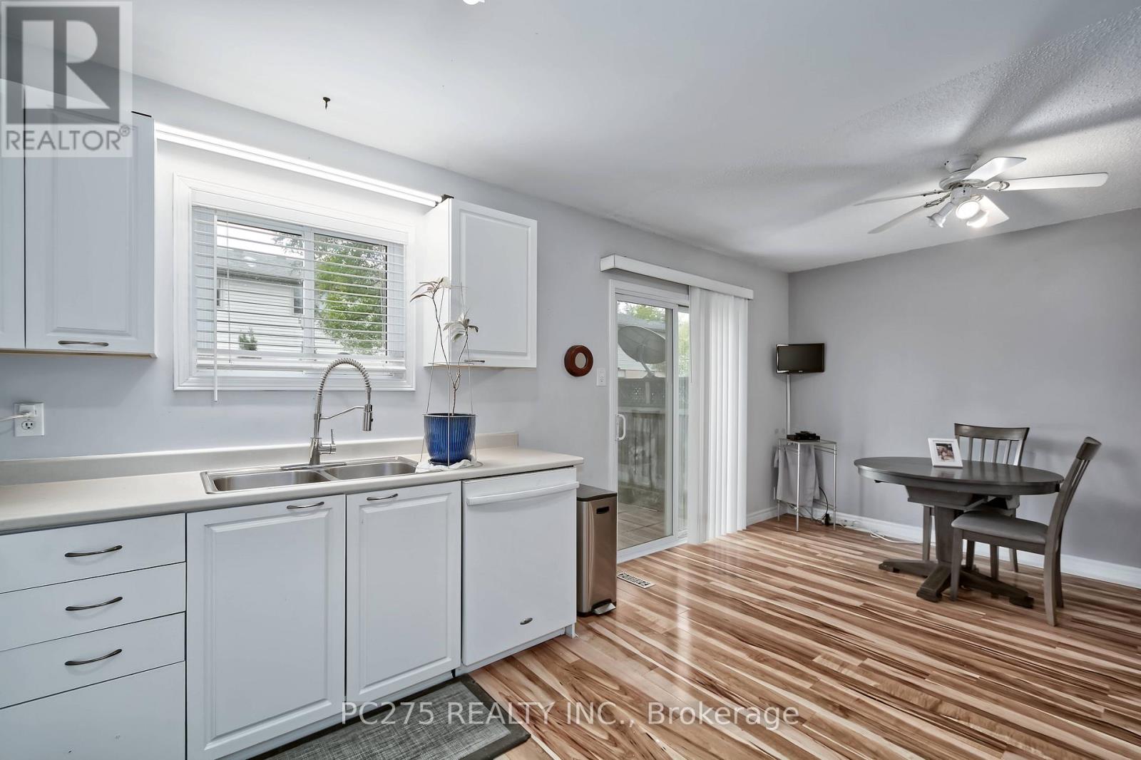 #36 141 CONDOR COURT - 14