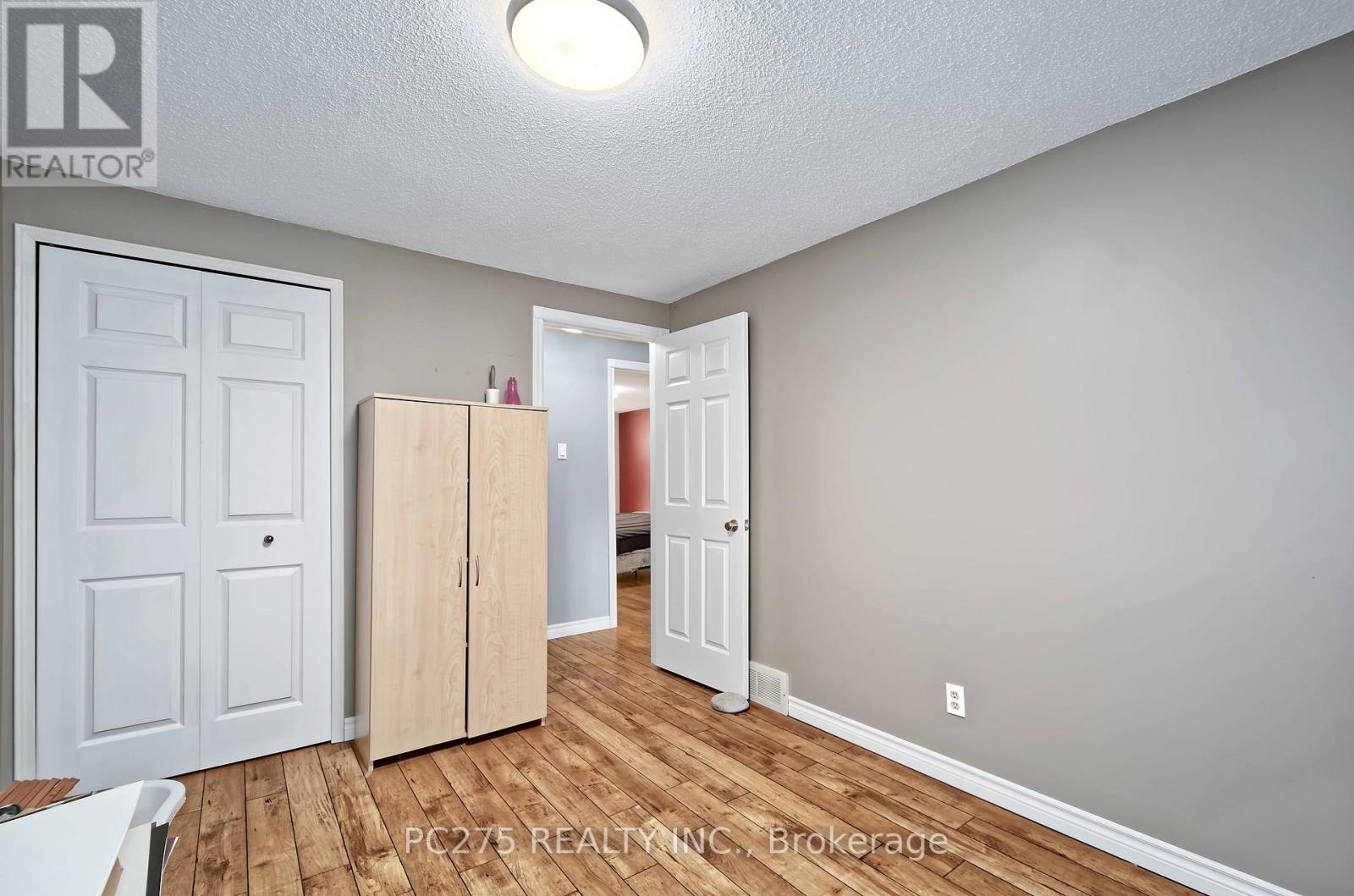 #36 141 CONDOR COURT - 20