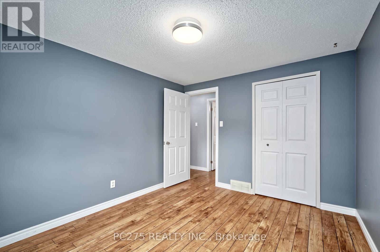 #36 141 CONDOR COURT - 22