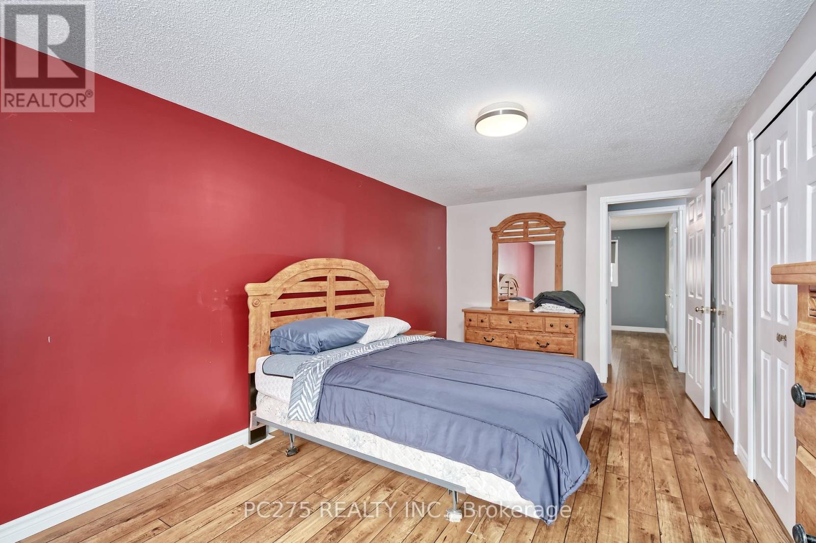 #36 141 CONDOR COURT - 25