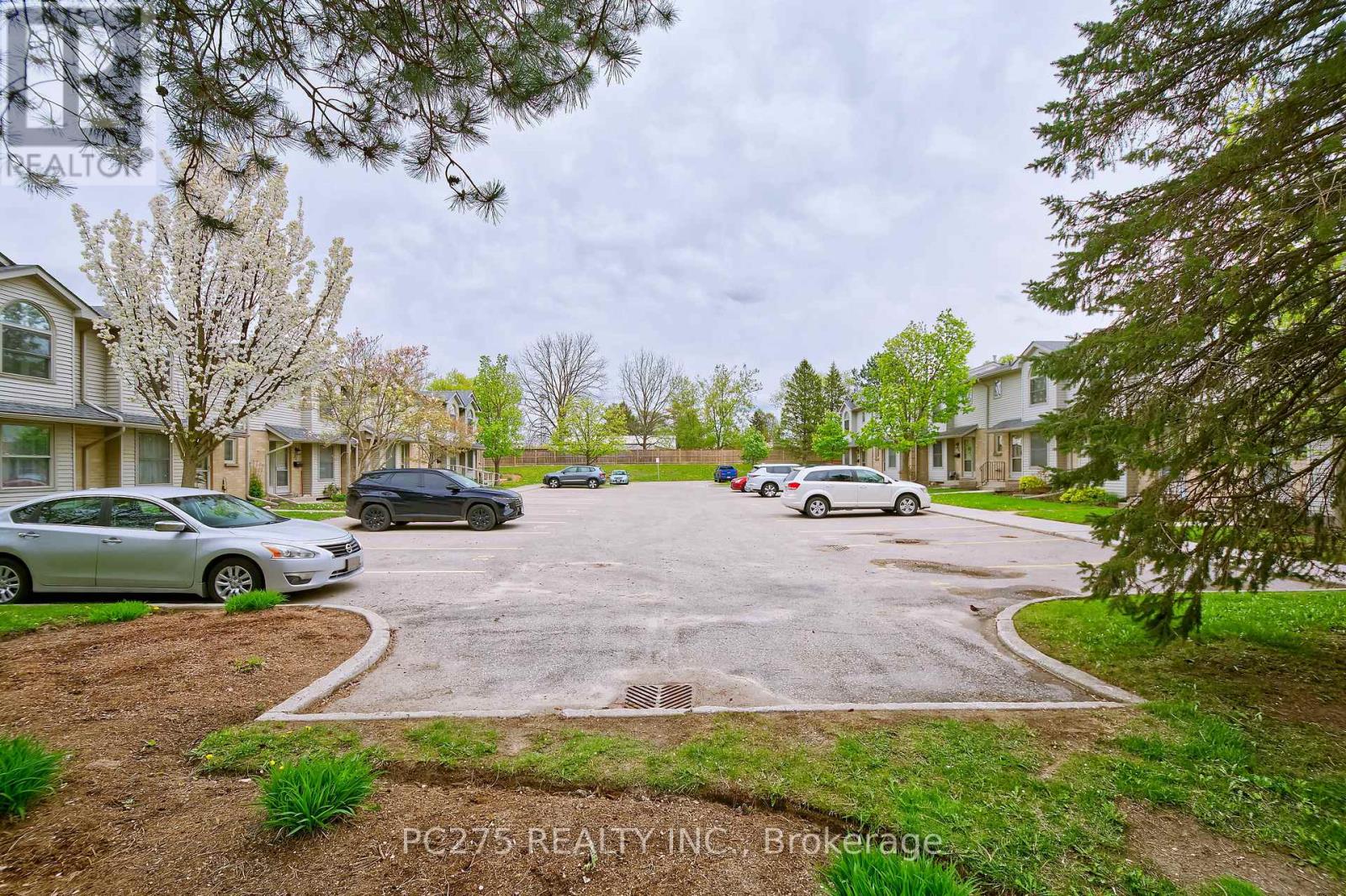#36 141 CONDOR COURT - 35
