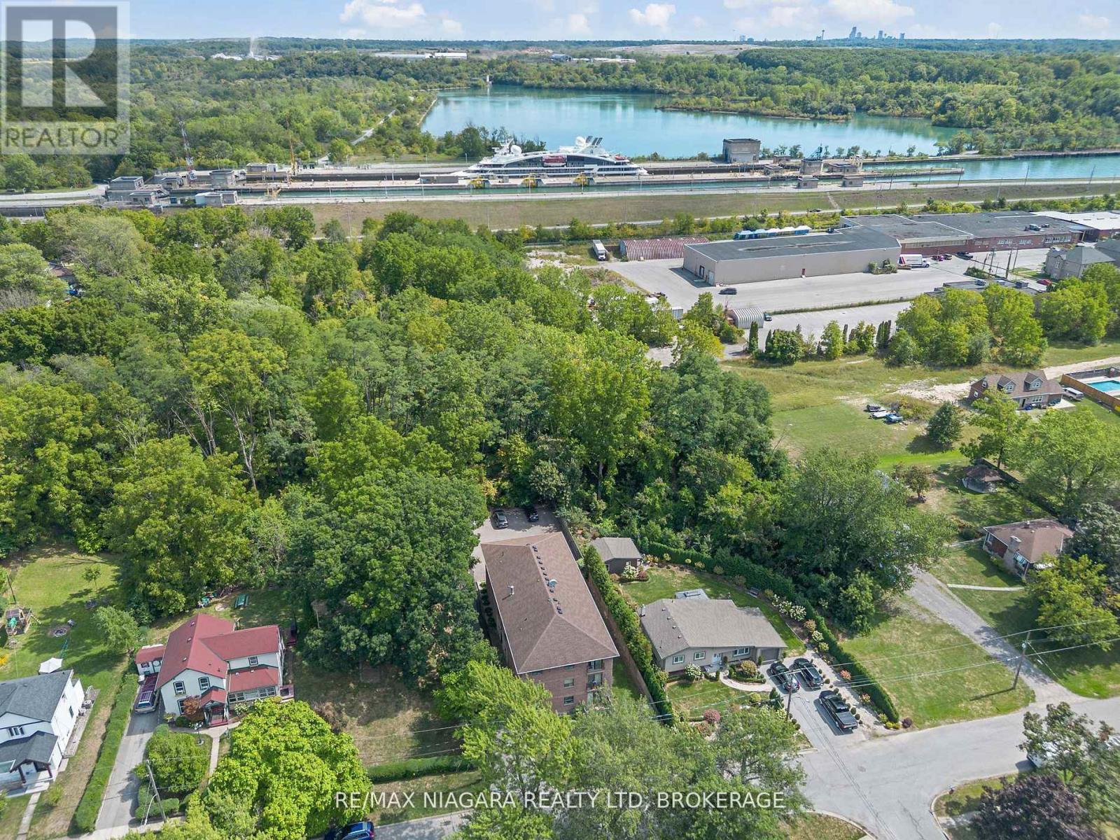 #302 78 WELLAND STREET N - 12