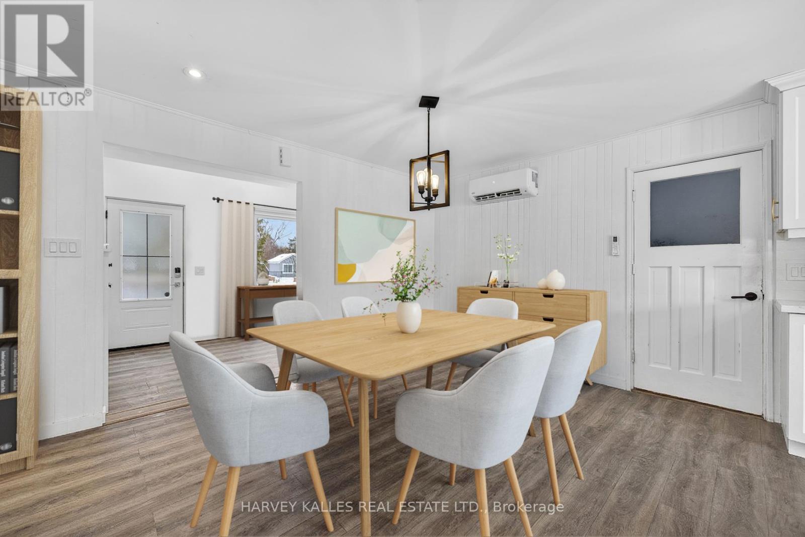 Dinning room-digital Staged