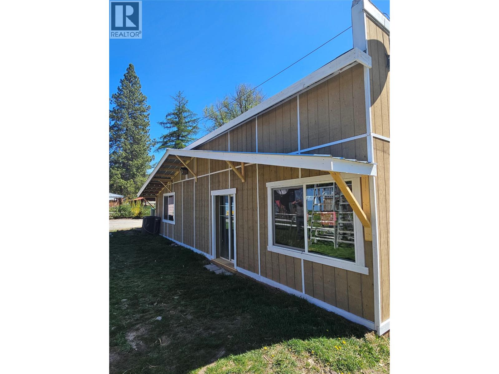 5851 33 Highway - 16