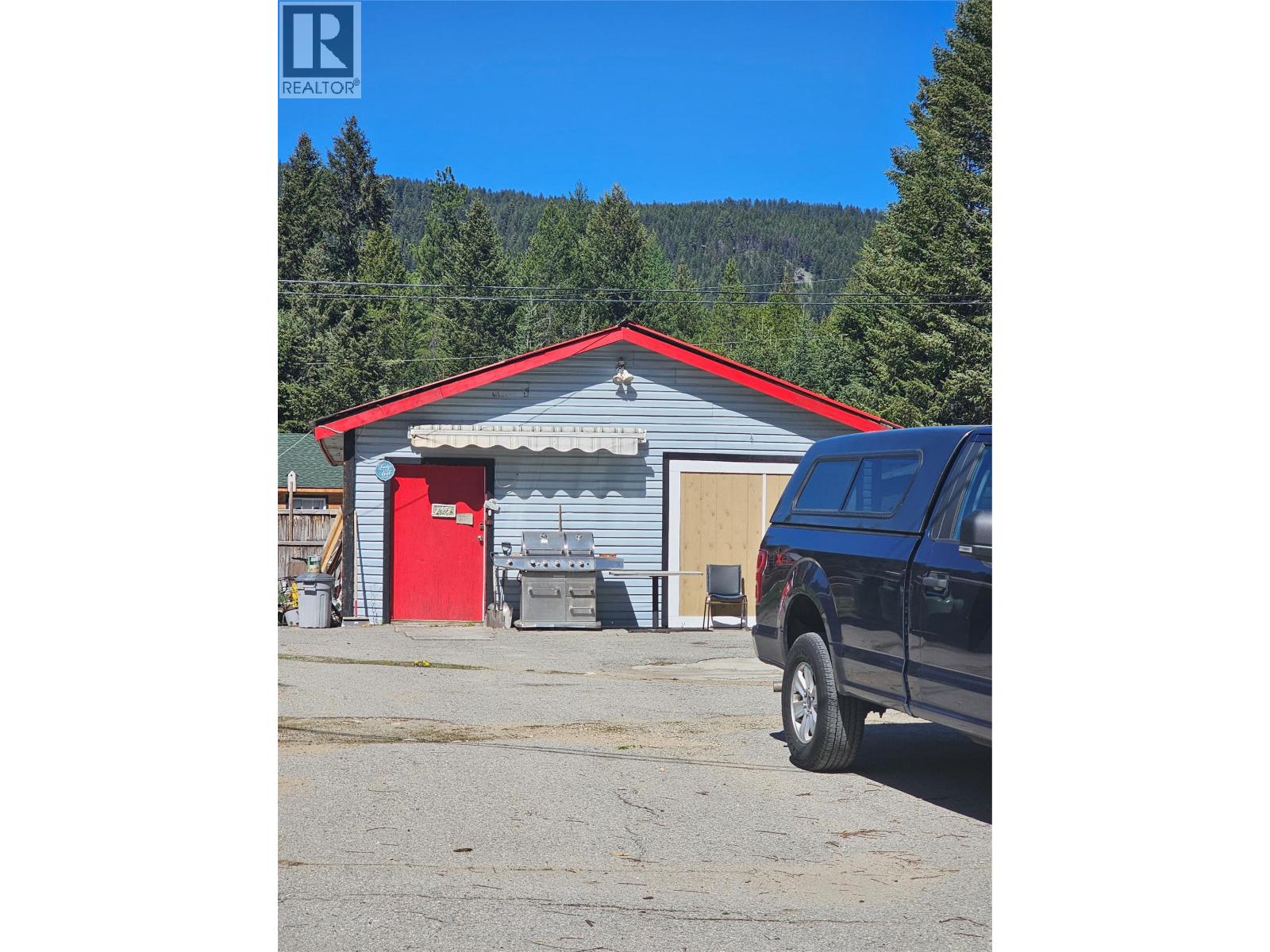 5851 33 Highway - 17