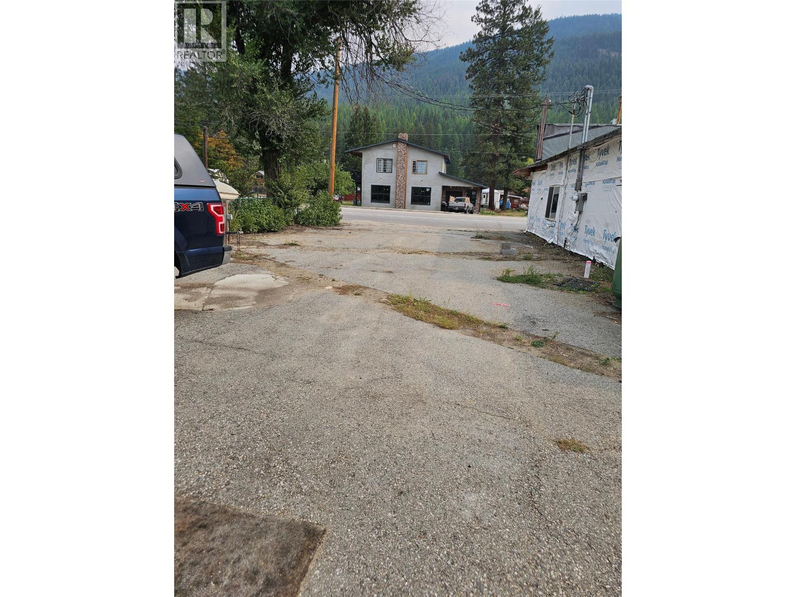 5851 33 Highway - 28
