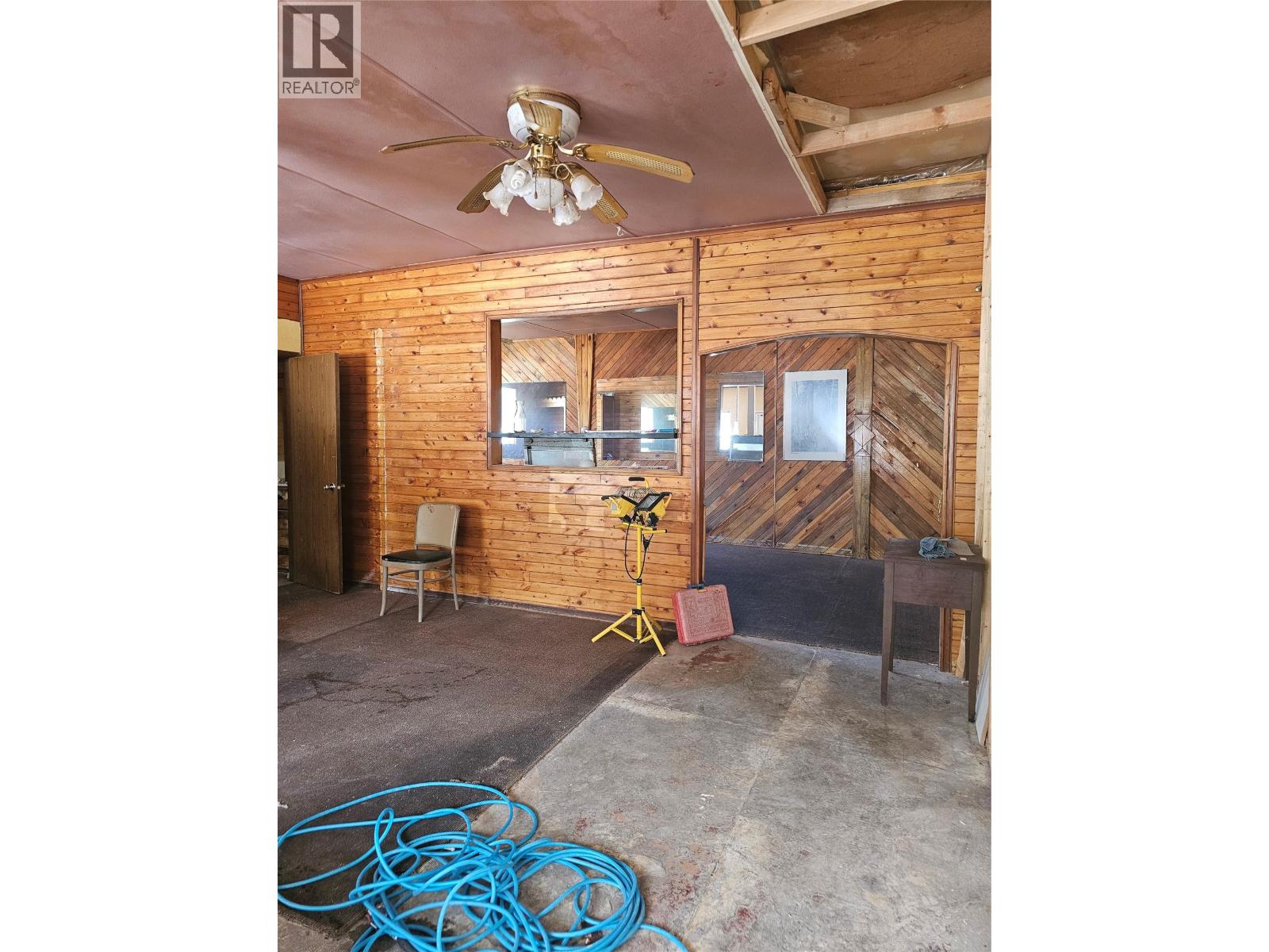 5851 33 Highway - 4