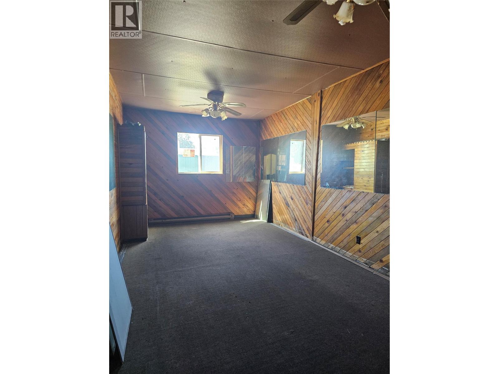 5851 33 Highway - 6