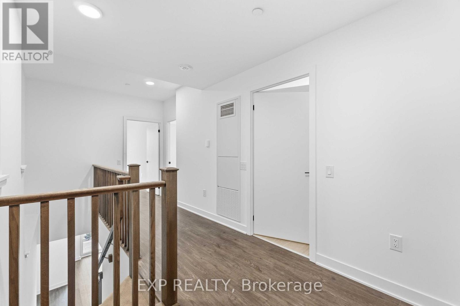 #108 2782 BARTON STREET E - 10