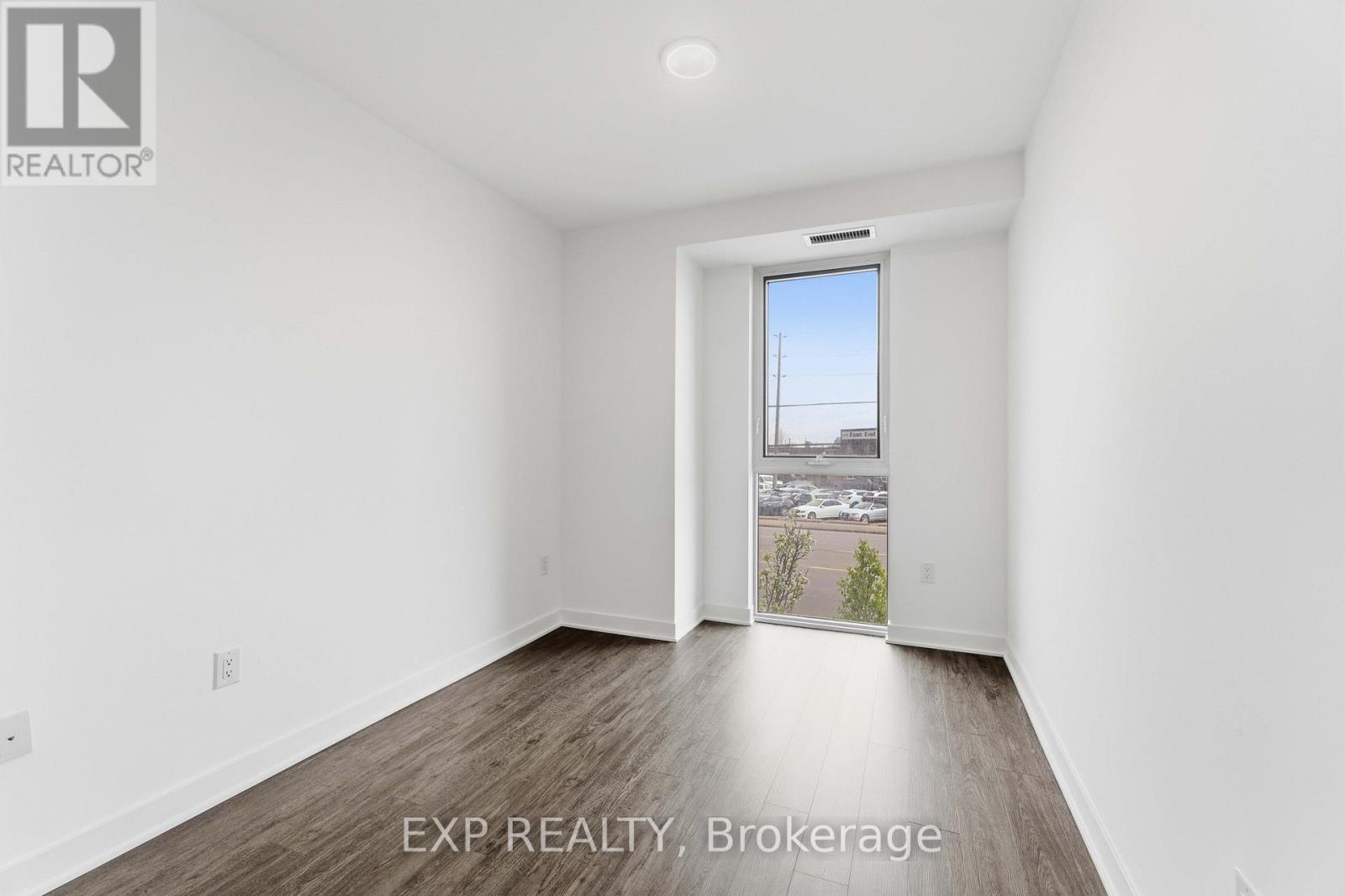 #108 2782 BARTON STREET E - 12