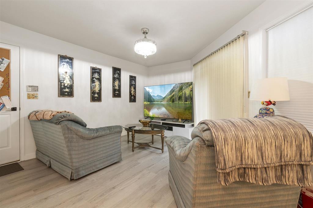 3 9515 WOODBINE STREET, Chilliwack Proper East, Chilliwack