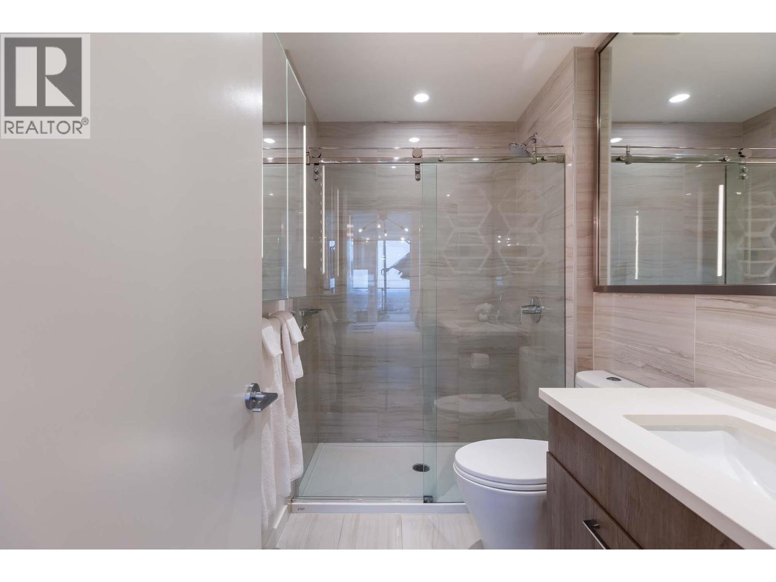 3 Bed, 2 Bath House for Rent in Coquitlam – 2202 691 NORTH ROAD, Coquitlam – MLS# R3121386 - Image 3
