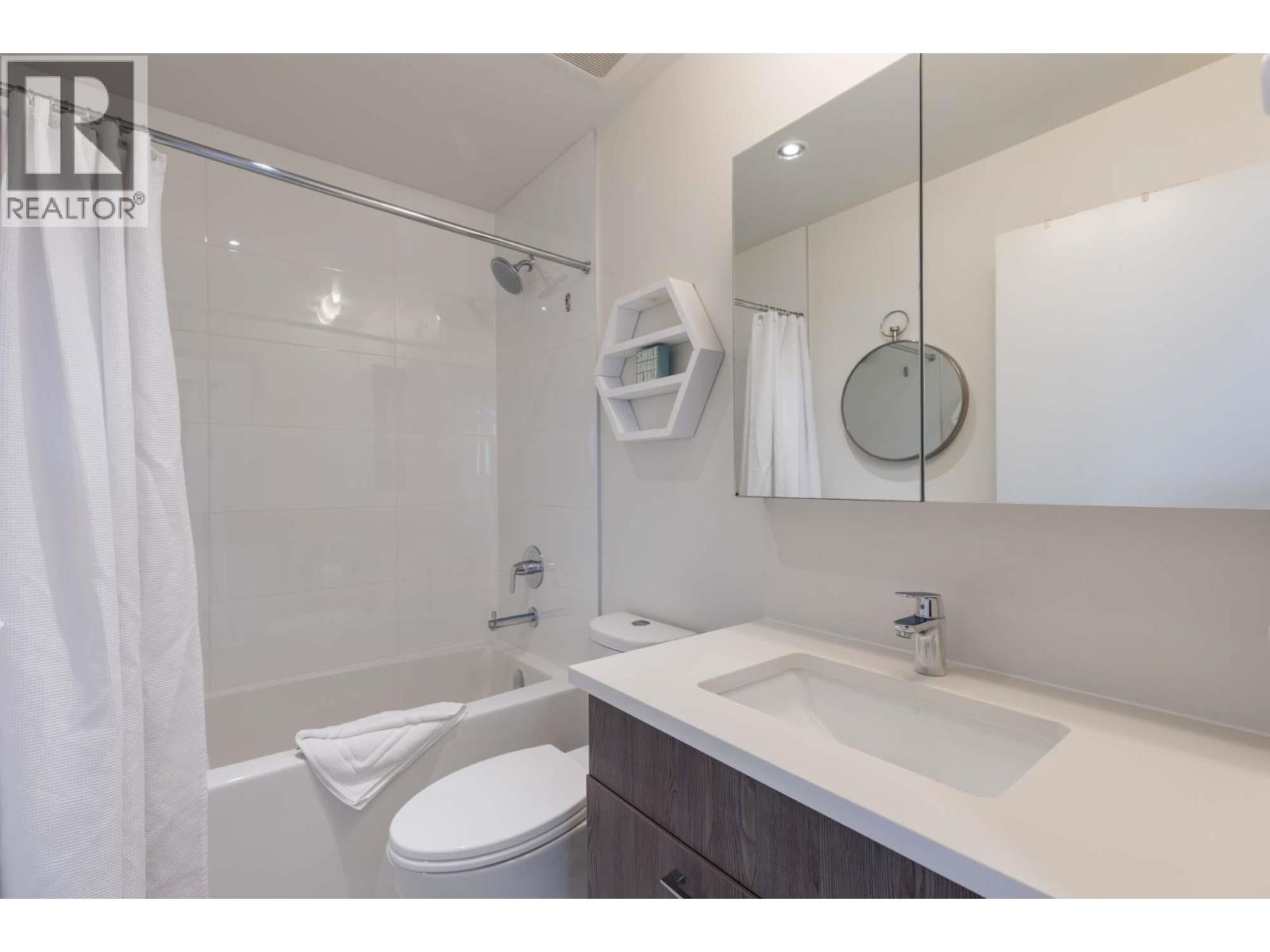 3 Bed, 2 Bath House for Rent in Coquitlam – 2202 691 NORTH ROAD, Coquitlam – MLS# R3121386 - Image 15