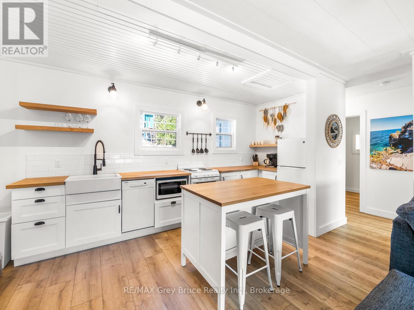 59 SIMPSON AVENUE - 13
