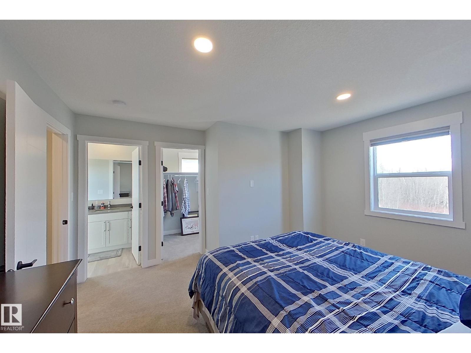 #33 150 EVERITT DR, St. Albert