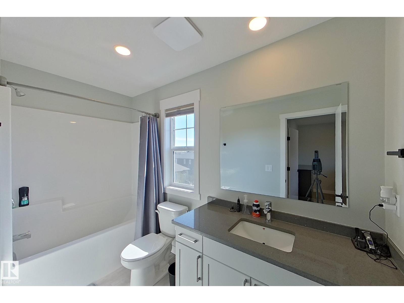 #33 150 EVERITT DR, St. Albert