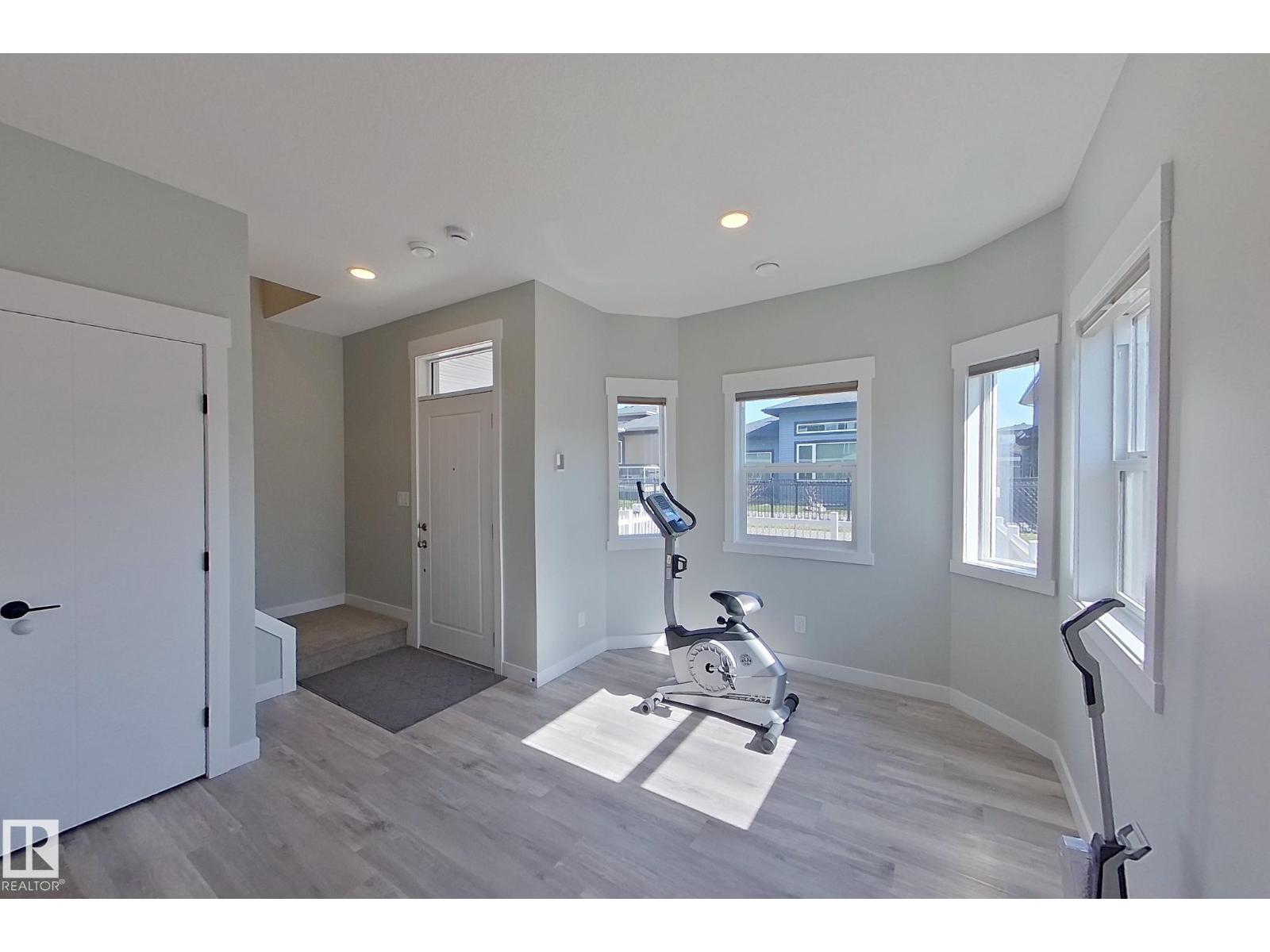 #33 150 EVERITT DR, St. Albert