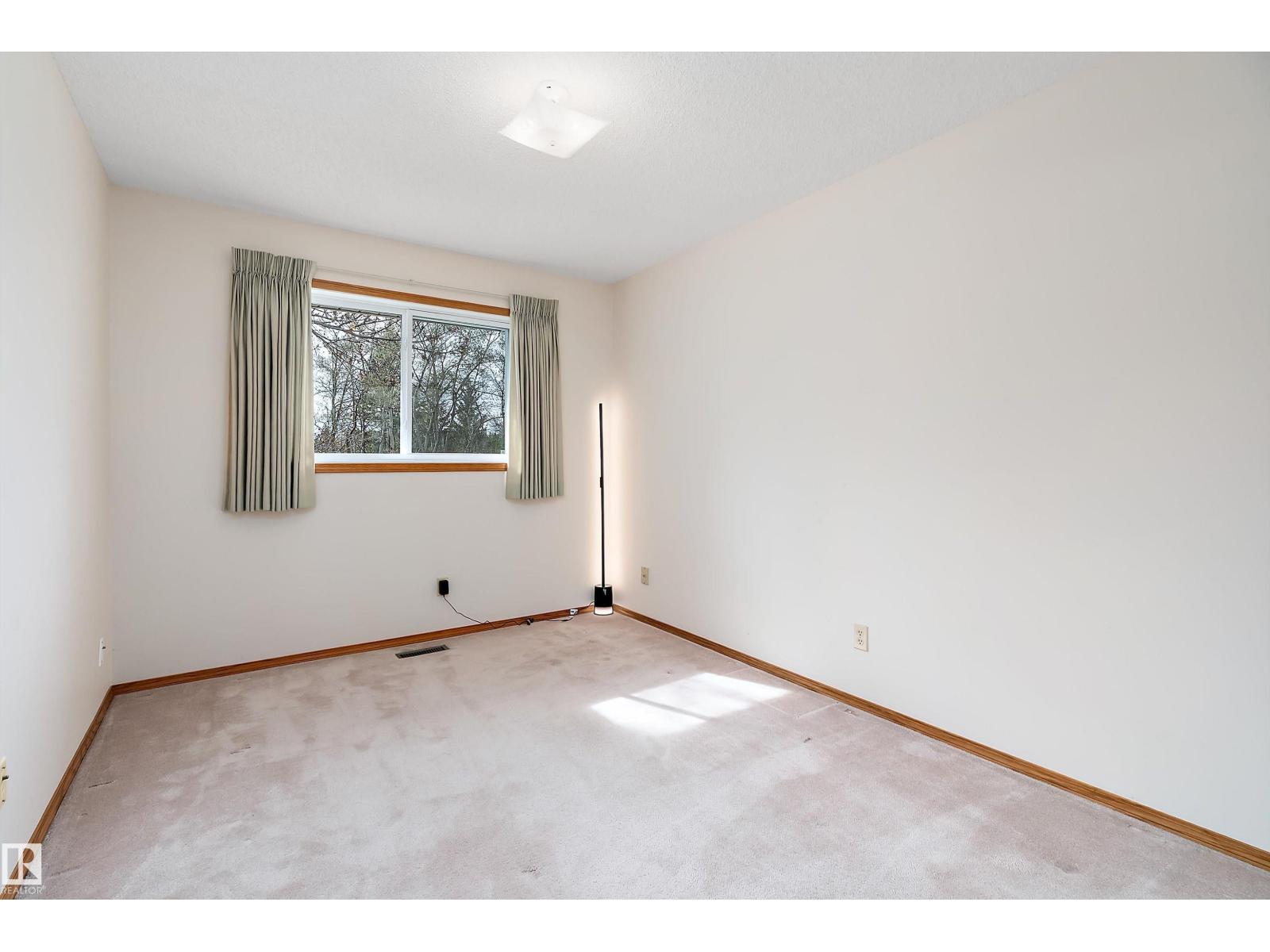 #45 903 109 ST NW, Edmonton