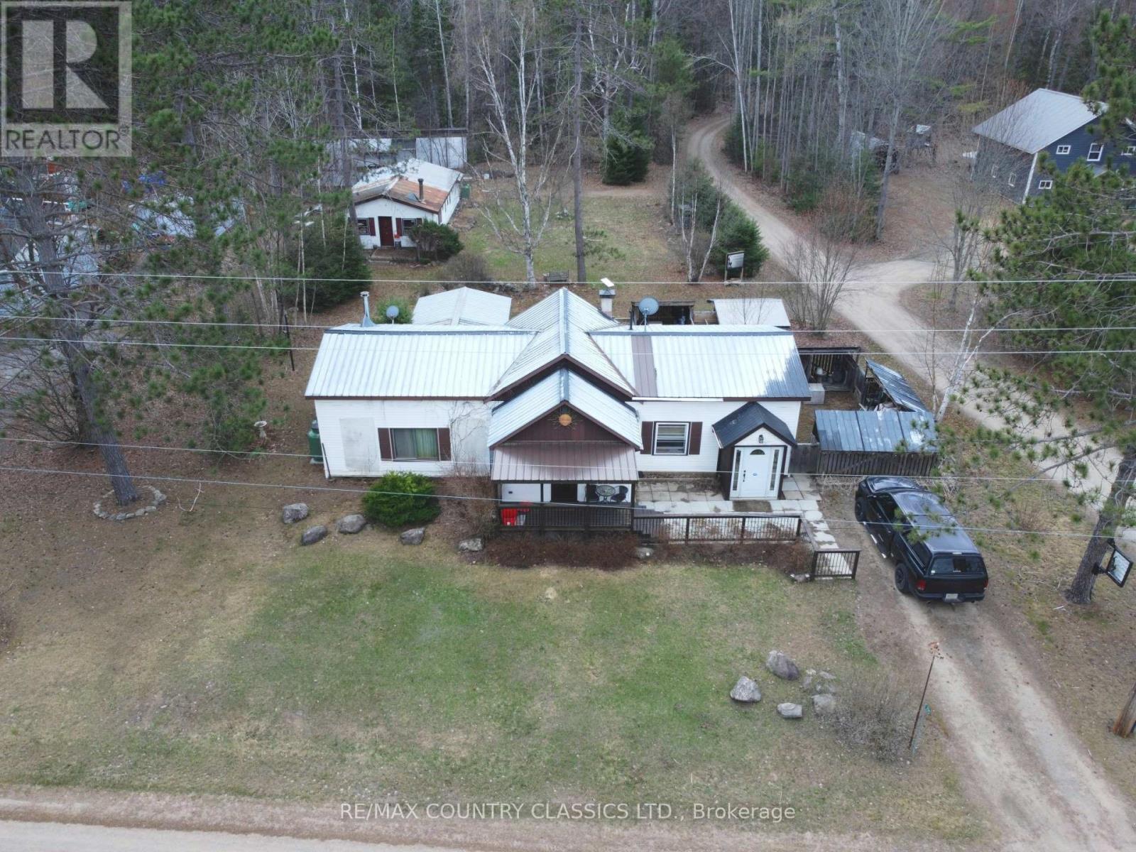 795 RIVERSIDE DRIVE - Image 2