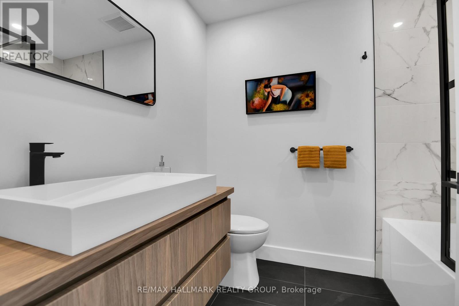 2167 RICE AVENUE - 26