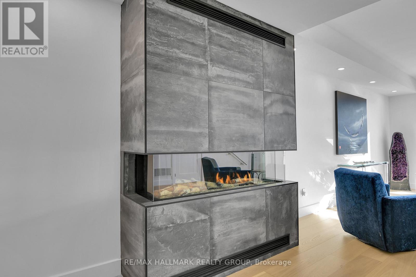 2167 RICE AVENUE - 8